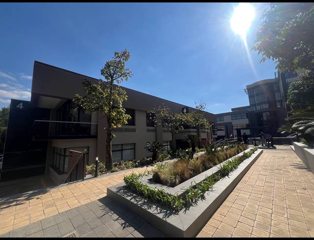 121M² OFFICE TO LET IN ILLOVO